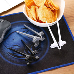 Anti-dirty Hand Finger Chopsticks Phone Clip Snacks